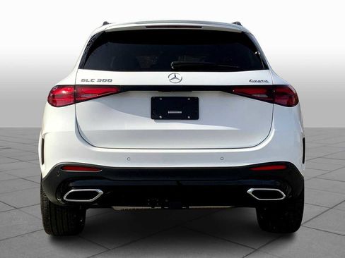 Certified 2025 Mercedes-Benz GLC 300 4MATIC image 4
