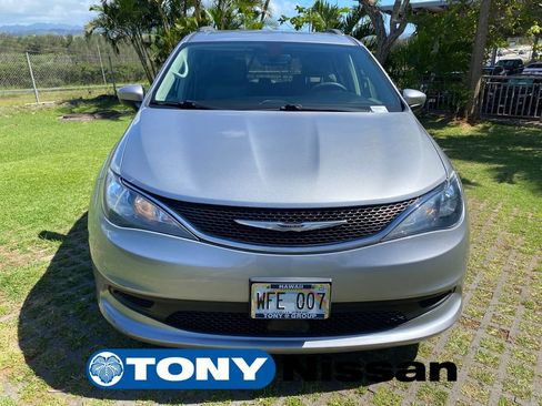 Used 2021 Chrysler Voyager Lxi image 2