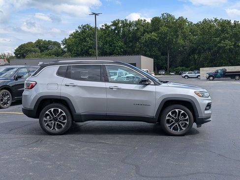Used 2022 Jeep Compass Limited AWD/4WD image 8