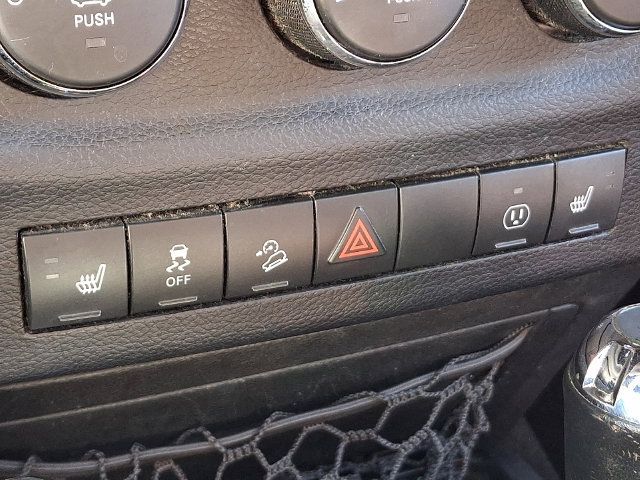 Used 2014 Jeep Wrangler Unlimited Sahara w/ Connectivity Group AWD/4WD image 17