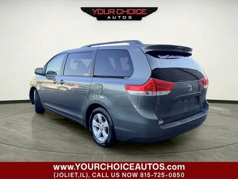 Used 2011 Toyota Sienna LE FWD image 3