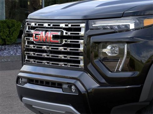 New 2026 GMC Canyon Denali image 13