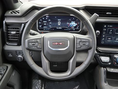 Used 2025 GMC Sierra 2500 AT4 w/ AT4 Premium Plus Package image 33