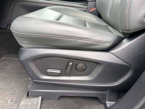 Used 2026 Ford Explorer Active w/ Active Comfort Package AWD/4WD image 11