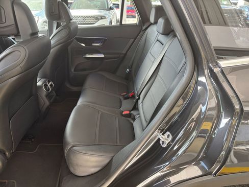 Used 2023 Mercedes-Benz GLC 300 GLC 300 image 25