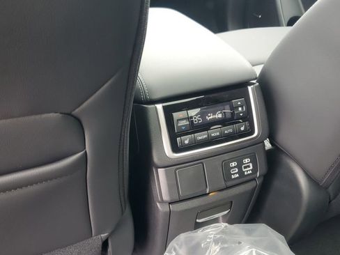 New 2026 Subaru Ascent Limited image 31