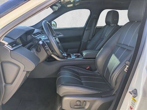 Used 2022 Land Rover Range Rover Velar R-Dynamic S image 17