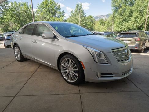 Used 2014 Cadillac XTS Platinum FWD image 2