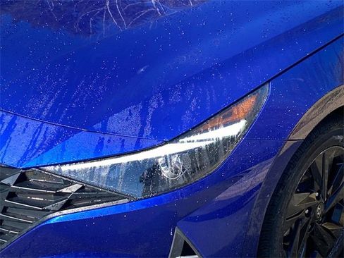 Used 2021 Hyundai Elantra SEL w/ Convenience Package image 5