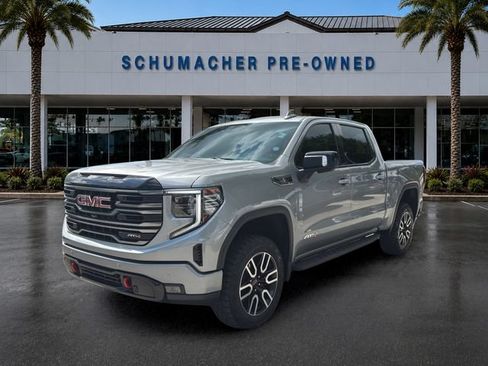Used 2025 GMC Sierra 1500 AT4 w/ AT4 Premium Package AWD/4WD image 3