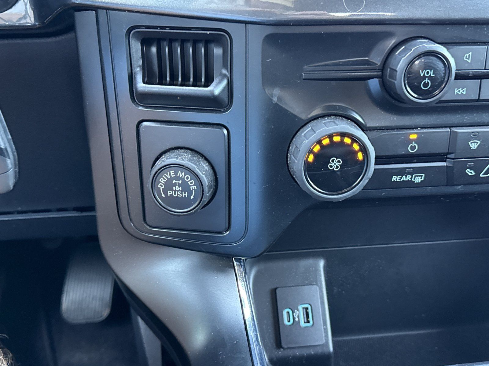Used 2024 Ford F150 STX RWD image 25