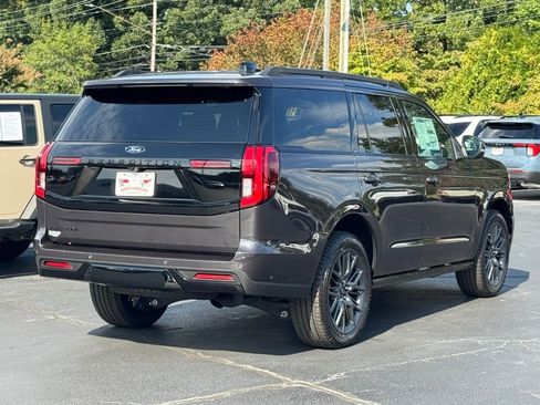 New 2025 Ford Expedition Platinum w/ Stealth Performance Package image 17