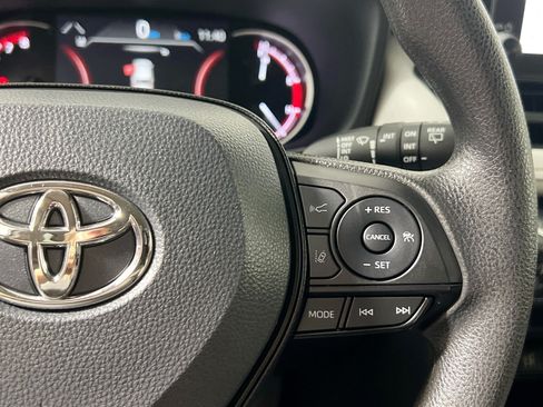Used 2025 Toyota RAV4 XLE w/ Convenience Package FWD image 19