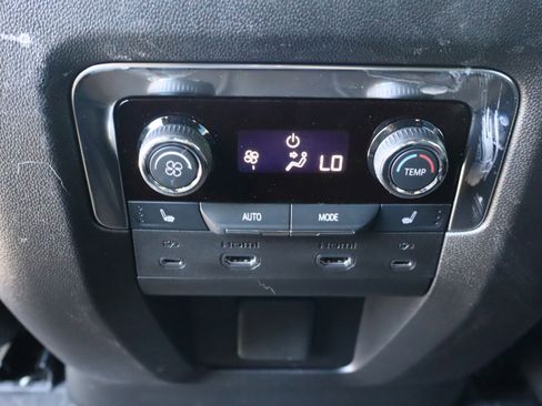 Used 2025 Chevrolet Tahoe Premier image 35