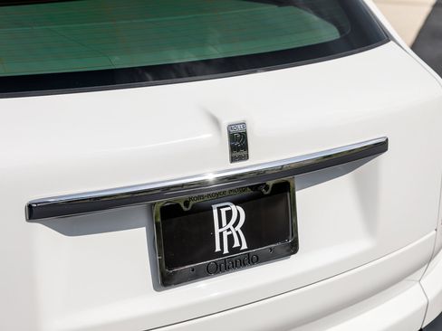 Certified 2023 Rolls-Royce Cullinan AWD/4WD image 13