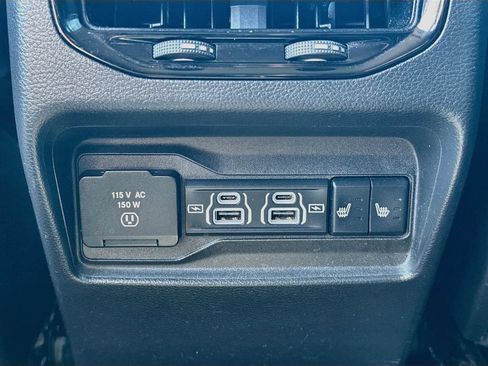 Used 2022 Jeep Grand Cherokee Limited RWD image 28