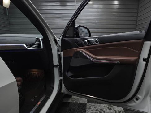 Used 2019 BMW X5 xDrive40i w/ Luxury Seating Package AWD/4WD image 36