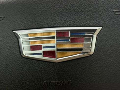 Used 2019 Cadillac XT5 Premium Luxury w/ Driver Assist Package FWD image 5