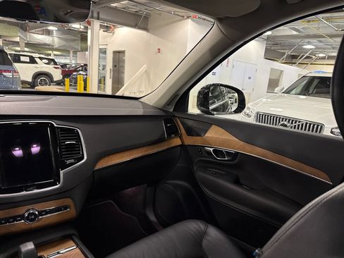 Certified 2023 Volvo XC90 B6 Plus AWD/4WD image 24