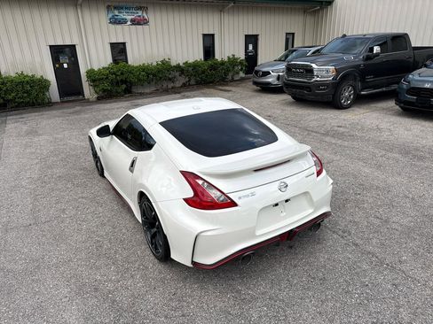 Used 2017 Nissan 370Z NISMO image 7