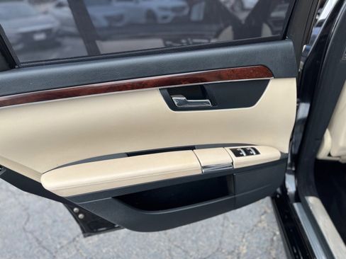 Used 2011 Mercedes-Benz S 550 4MATIC image 37