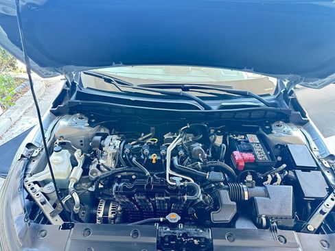 Used 2024 Nissan Altima 2.5 SV image 32