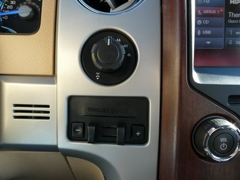 Used 2014 Ford F150 King Ranch w/ King Ranch Luxury Package image 28