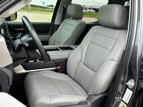 Used 2024 Toyota Tundra Limited w/ Power Package RWD image 7