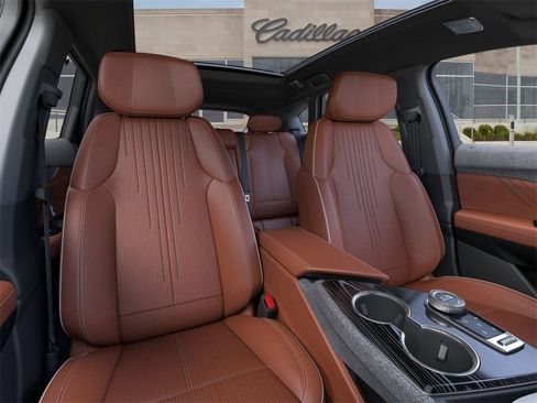New 2026 Cadillac Optiq Luxury 2 image 16