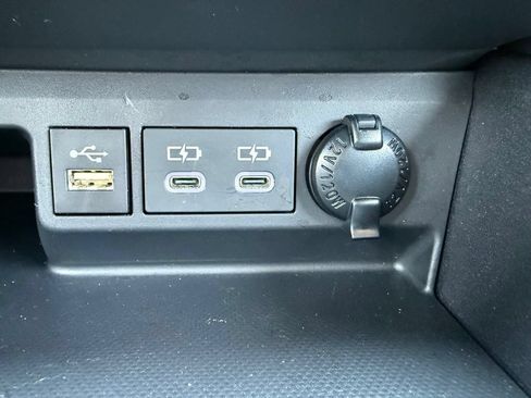 Used 2026 Toyota Highlander Platinum AWD/4WD image 29