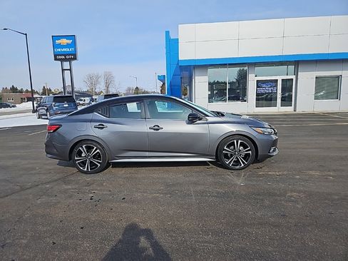 Used 2023 Nissan Sentra SR image 2