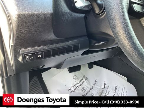 Used 2024 Toyota Corolla LE image 27