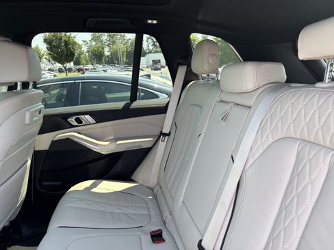 Used 2020 BMW X5 xDrive40i w/ Premium Package AWD/4WD image 32