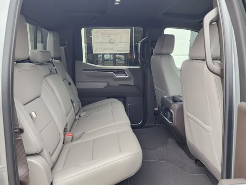 New 2026 GMC Sierra 1500 SLT w/ SLT Premium Plus Package image 43