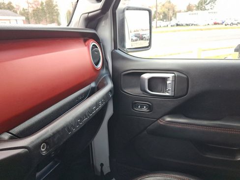 Used 2020 Jeep Wrangler Unlimited Rubicon image 30