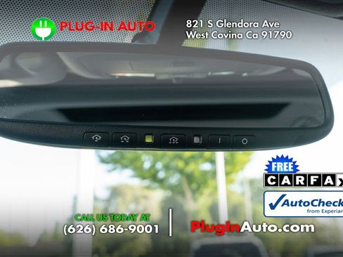 Used 2013 Toyota Prius V Five image 35