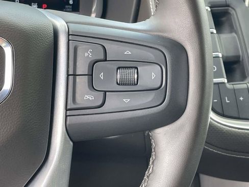 Used 2023 GMC Yukon SLT w/ SLT Luxury Package image 24