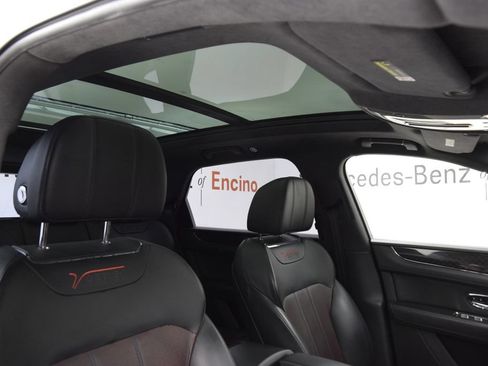 Used 2020 Bentley Bentayga Design Series AWD/4WD image 18