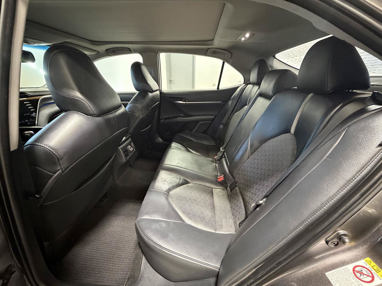 Used 2018 Toyota Camry XSE FWD image 25