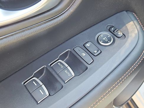 Certified 2025 Honda HR-V Sport image 23