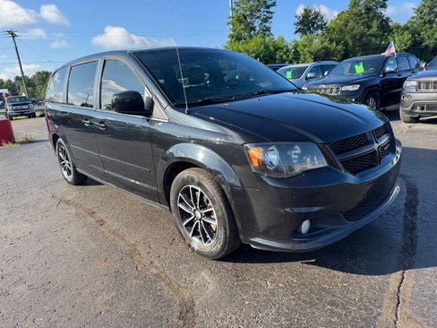 Used 2016 Dodge Grand Caravan R/T FWD image 7