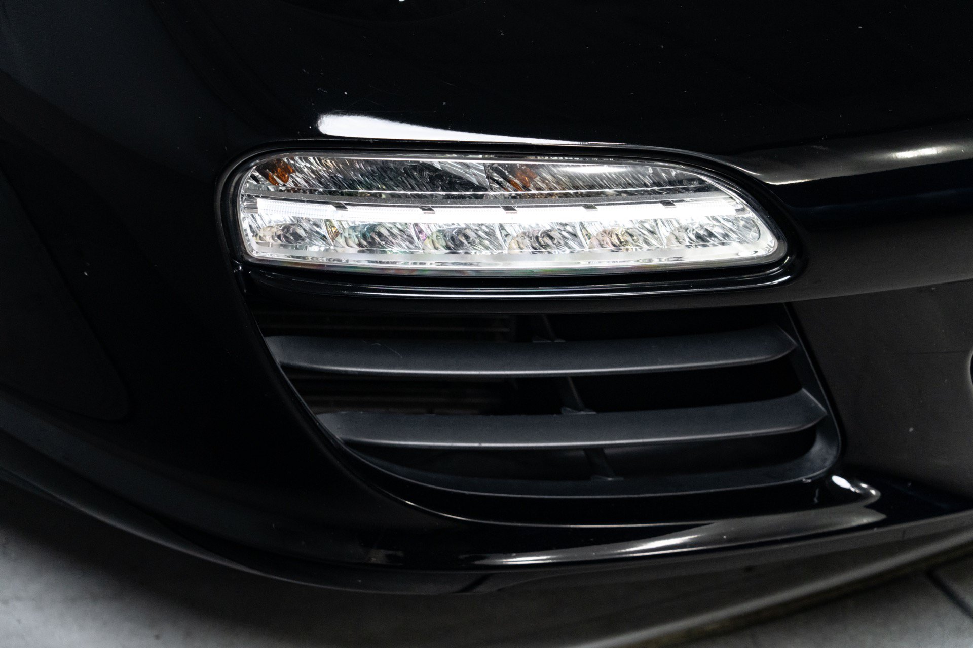 Used 2010 Porsche 911 Cabriolet image 95