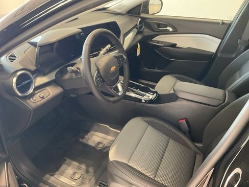 New 2026 Chevrolet Trax LT image 7