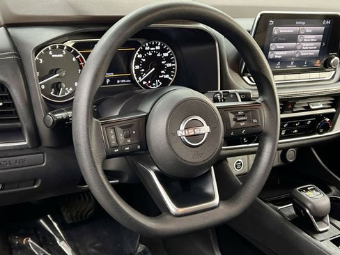Used 2023 Nissan Rogue S image 20