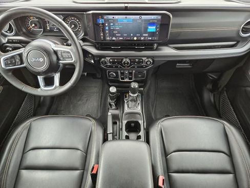 Used 2024 Jeep Wrangler Unlimited Sahara w/ Technology Group AWD/4WD image 25