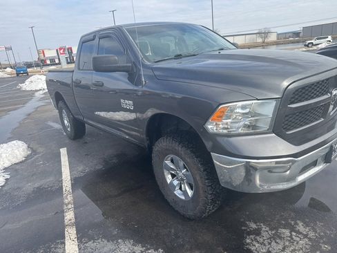 Used 2016 RAM 1500 ST w/ SXT Appearance Group image 11