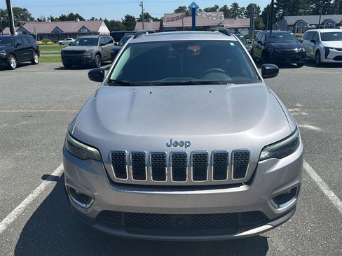 Used 2022 Jeep Cherokee Limited AWD/4WD image 2