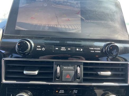 Used 2021 Nissan Armada SV image 20