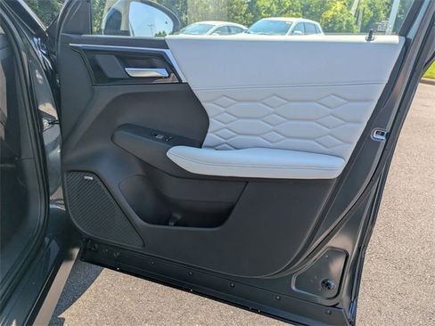 New 2025 Mitsubishi Outlander SEL image 30
