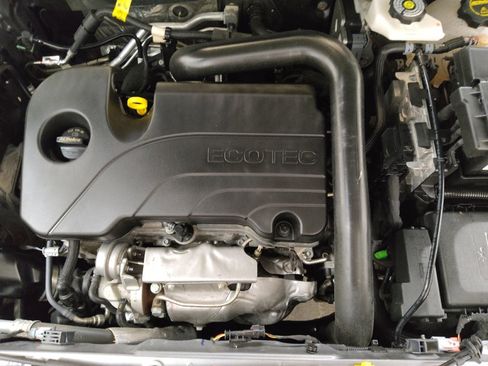 Used 2024 GMC Terrain SLE image 30